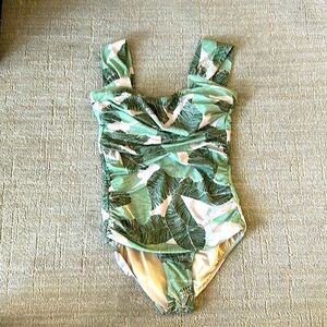 Like new Albion Fit palm one piece.